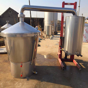 厂家供应小型酿酒设备 304酿酒蒸馏器 酒厂白酒蒸酒设备尺寸齐全