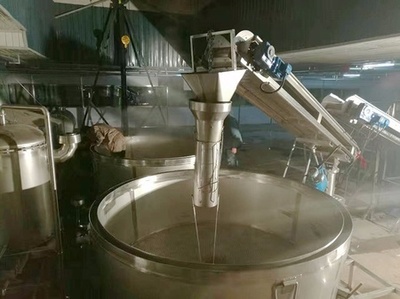 大型酿酒设备层 高效、安全与创新的酿酒工艺